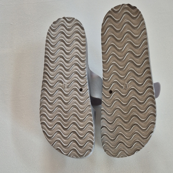 Lane Bryant Silver Sandals with Adjustable Straps - Picture 5 of 5